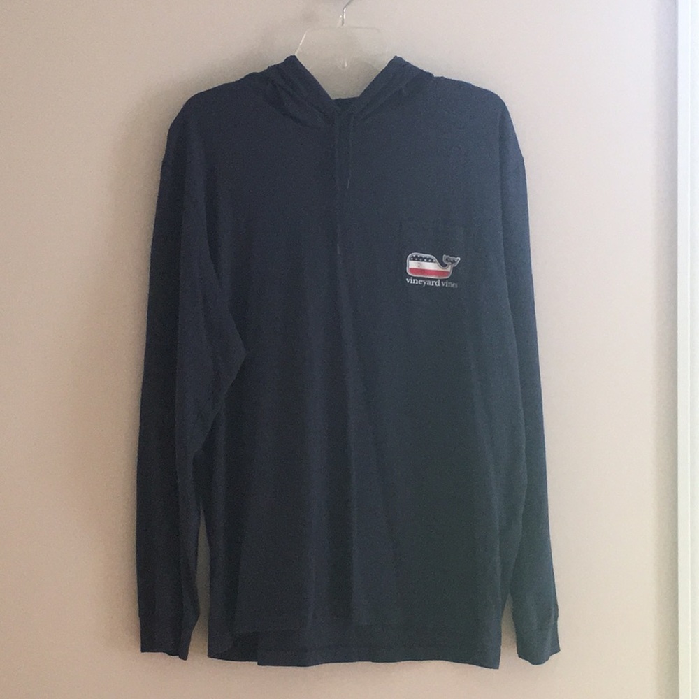Vineyard Vines hooded long sleeve- T